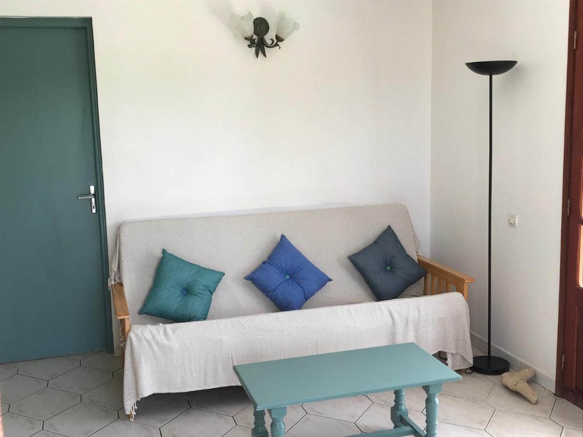 Vakantiehuis A Lili, Joli De Face A La Dans Le Bourg. *